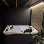 Апартаменты Secretroom Bordeaux Carbon-Blanc