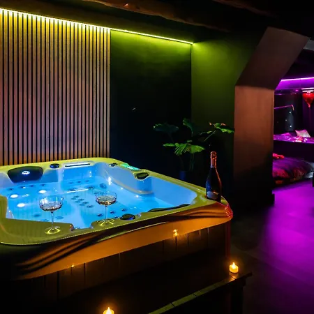 Διαμέρισμα Secretroom Bordeaux *